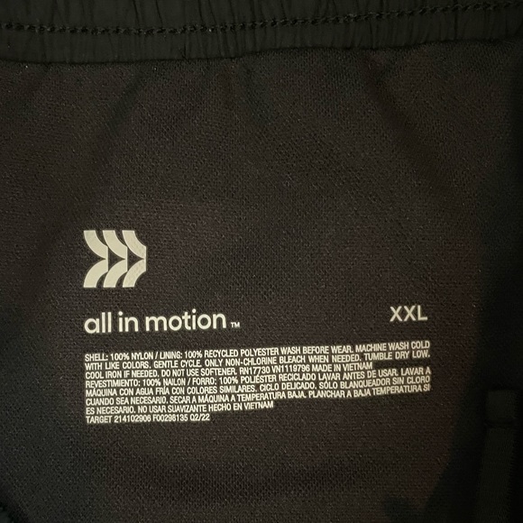 Women's Crinkle Tulip Run Shorts 3" - All in Motion™ Black XXL - Picture 8 of 8